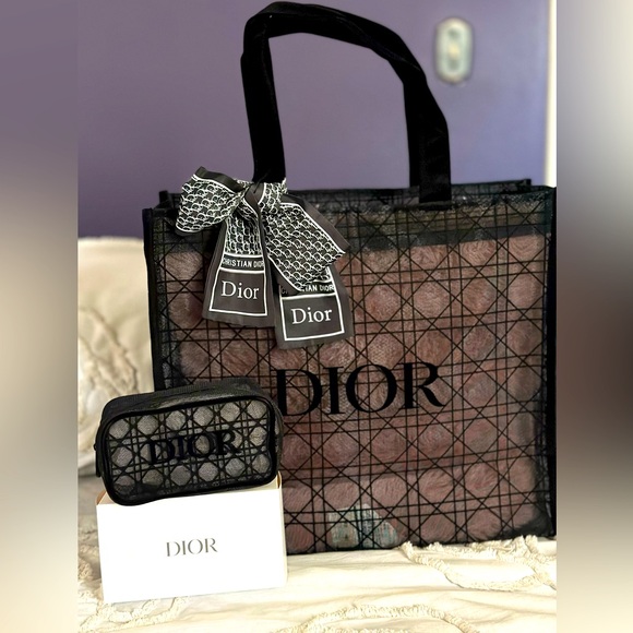 🌟DIOR BEAUTY MESH TOTE BAG + COSMETIC POUCH + FREE TWILLY🔥🔥3 FOR 1‼️GET THIS NOW - Picture 1 of 8
